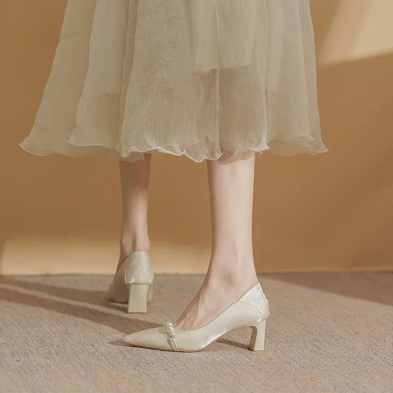 New Pearl Embellished Korean Highs Shal Mouth Thick Shoes Low Heel Pumps