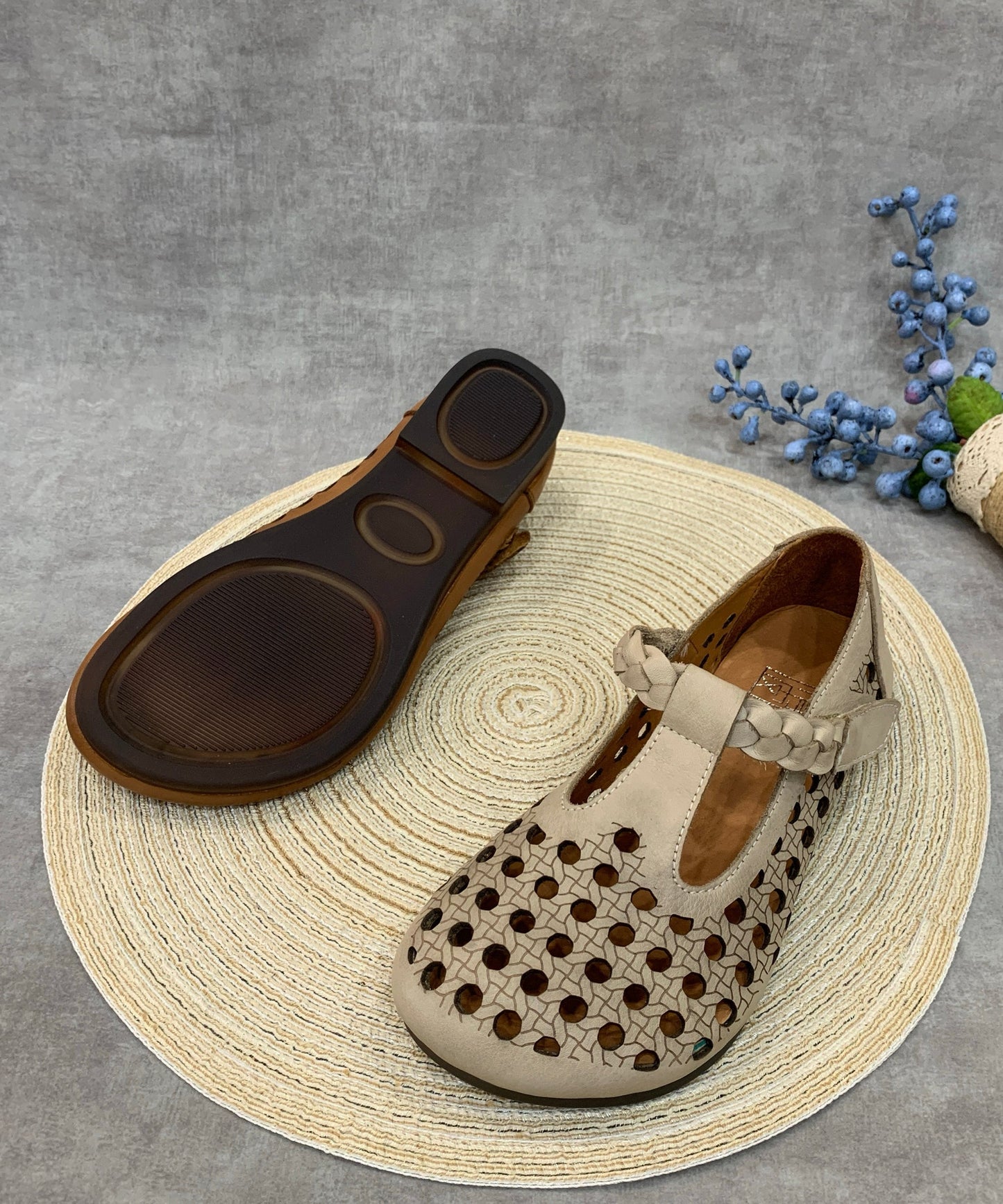 Comfy Coffee Flat Shoes Hollow Out Cowhide Leather Rt1019