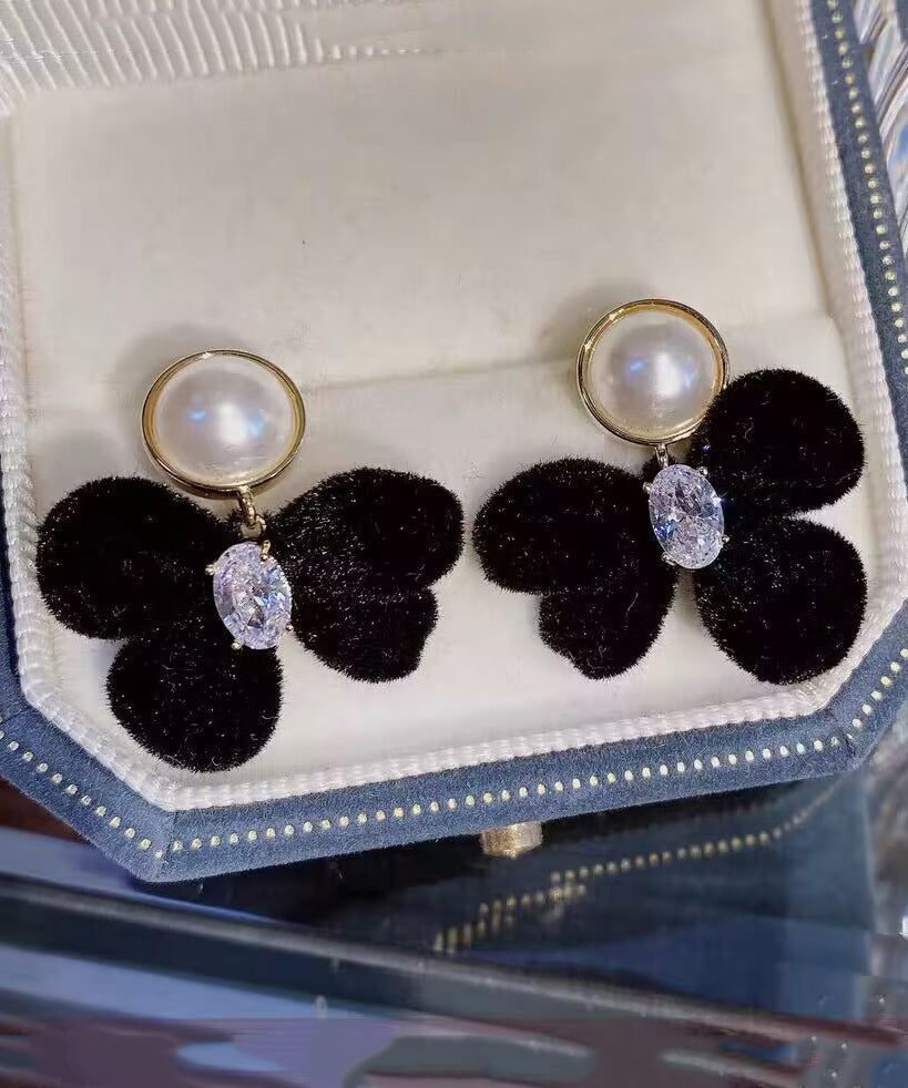 Classy Black Alloy Inlaid Crystal Pearl Bow Pile Coating Stud Earrings Wh018