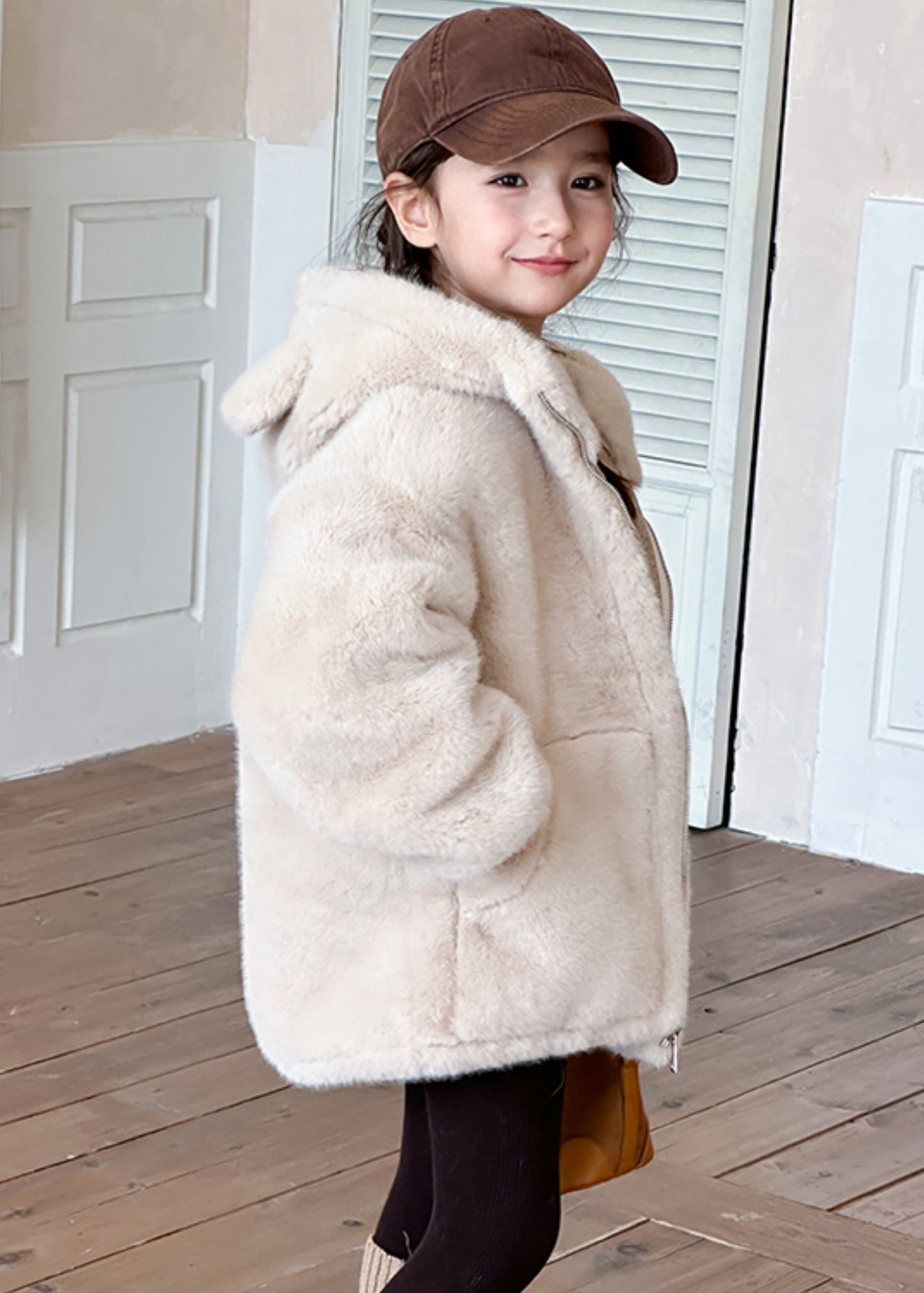 Simple Beige Zippered Pockets Mink Velvet Hoodie Coat Winter Tg014