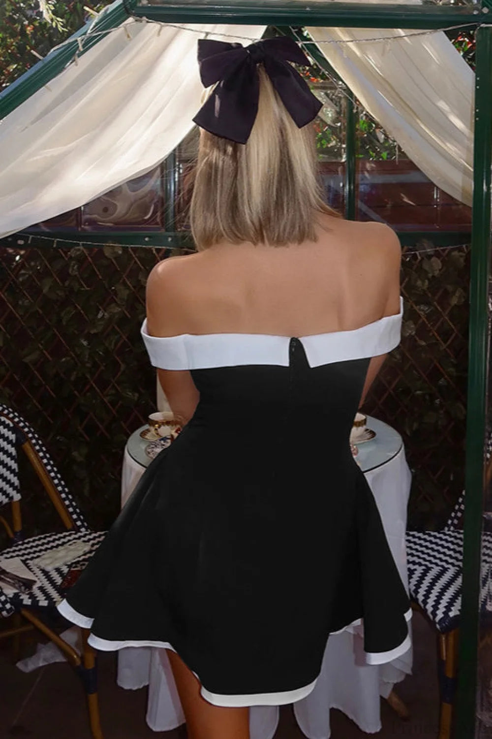 Off Shoulder Contrast Color Chest Baring Waist Cinching Mini Dress