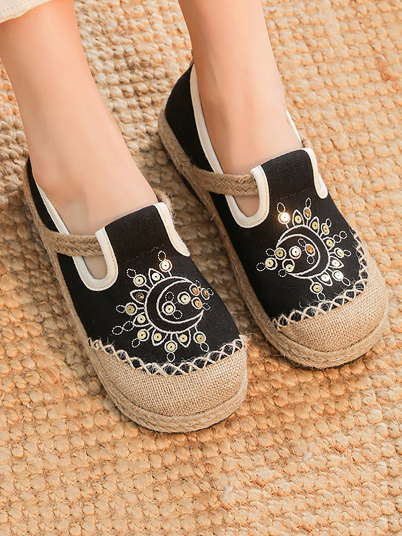 Summer Moon Embroidery Cloth Shoes We1037