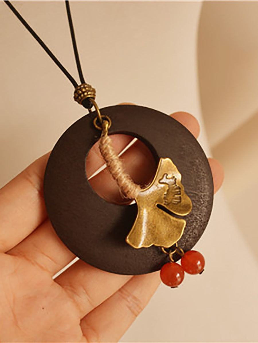 Alloy Leaf Round Wooden Sweater Necklace Kl1042