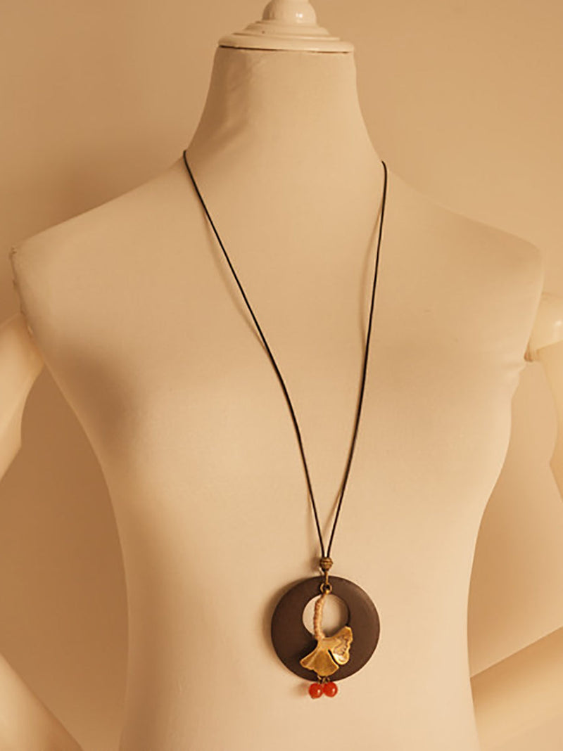 Alloy Leaf Round Wooden Sweater Necklace Kl1042