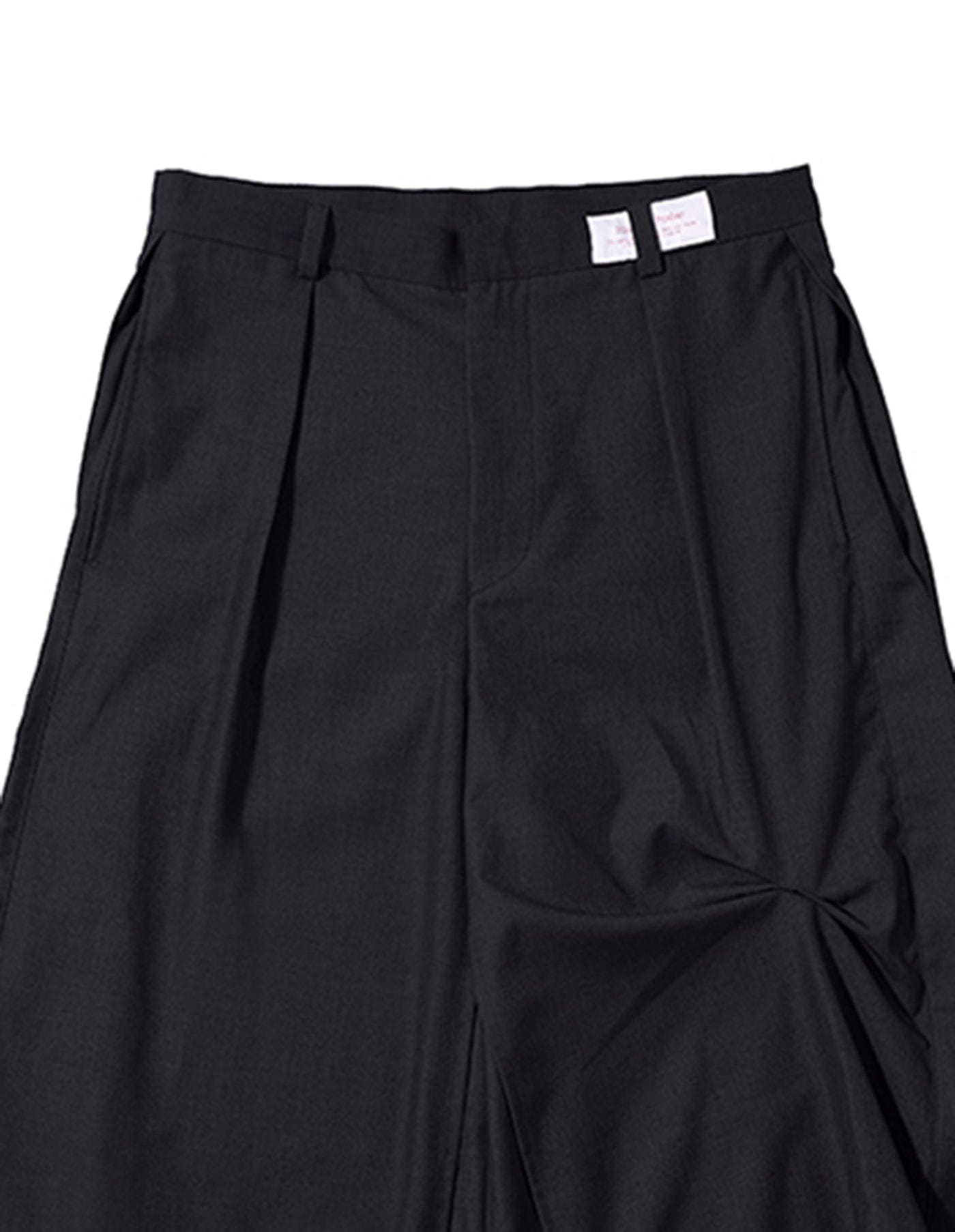 Wide-cut Contrast Shorts