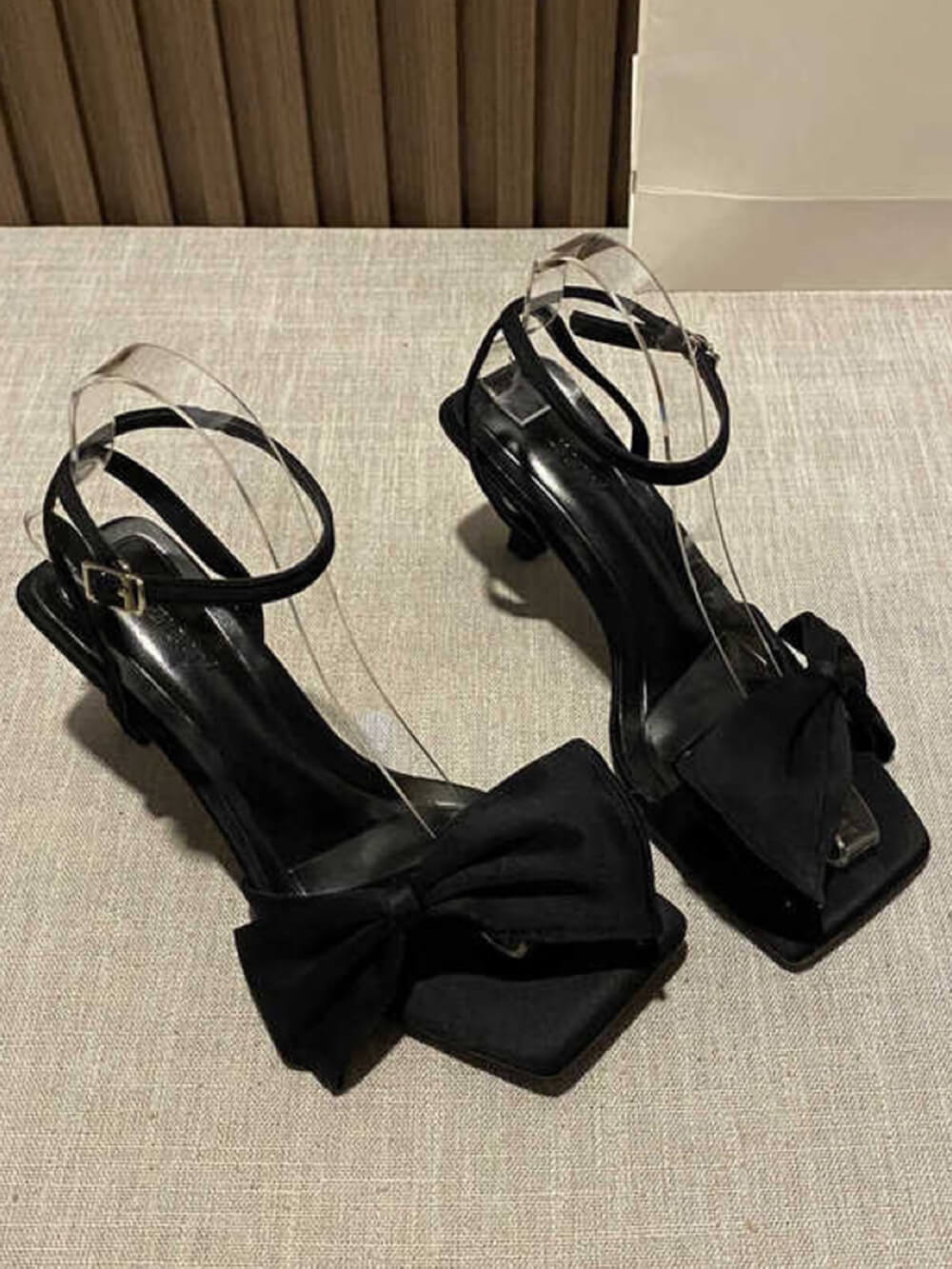 Bow-knot Chunky Heel Sandals