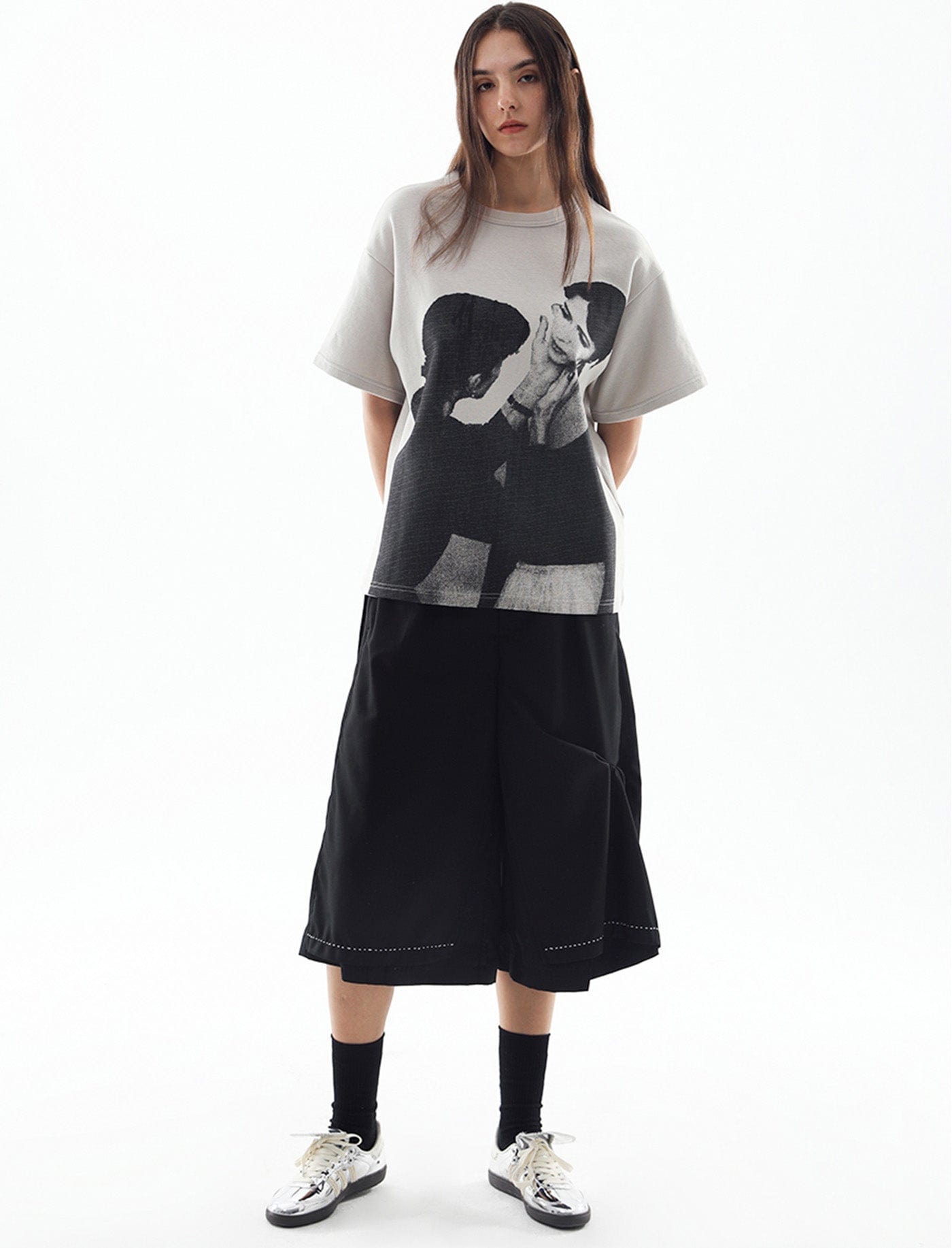 Wide-cut Contrast Shorts