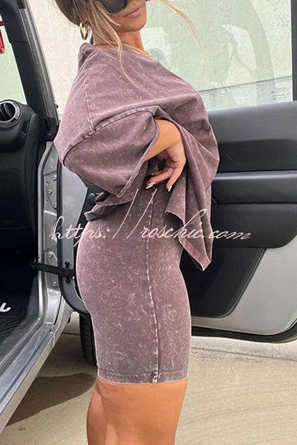 Serena Cotton Blend Oversized T-shirt and Cropped Stretch Cycling Pants