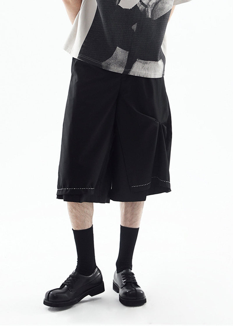 Wide-cut Contrast Shorts