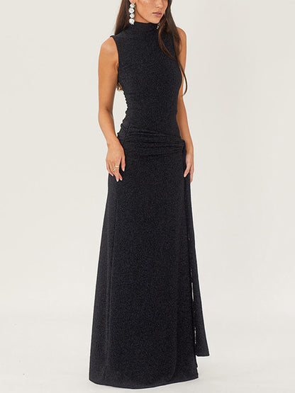 High-necked Sleeveless Long Dress With Ribbons and Bright Silk