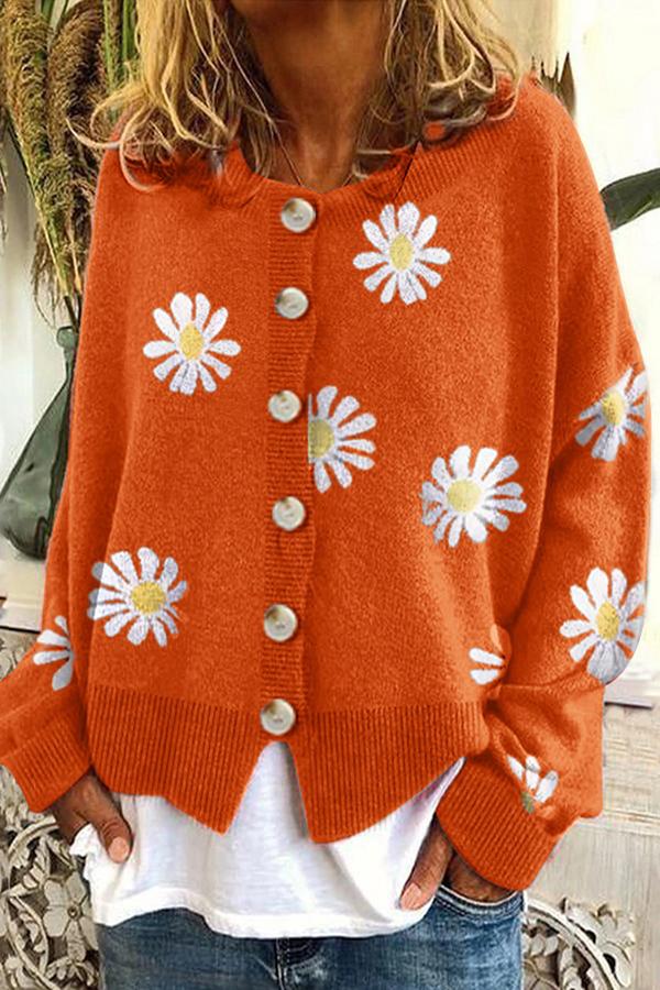 Round Neck Embroidery Knitted Sweater Cardigan