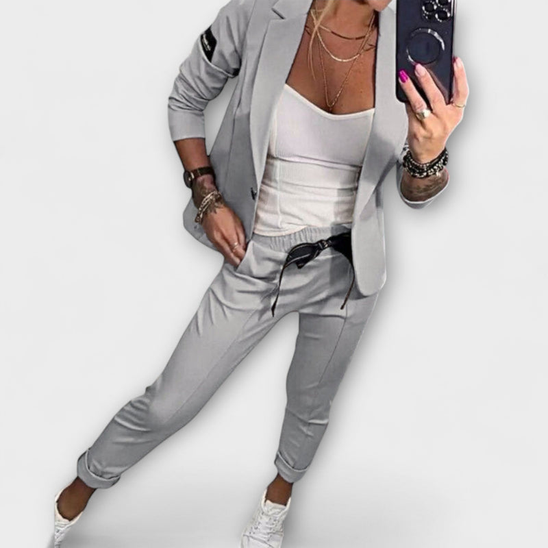 Vionne | Set of Top, Jacket, and Pants