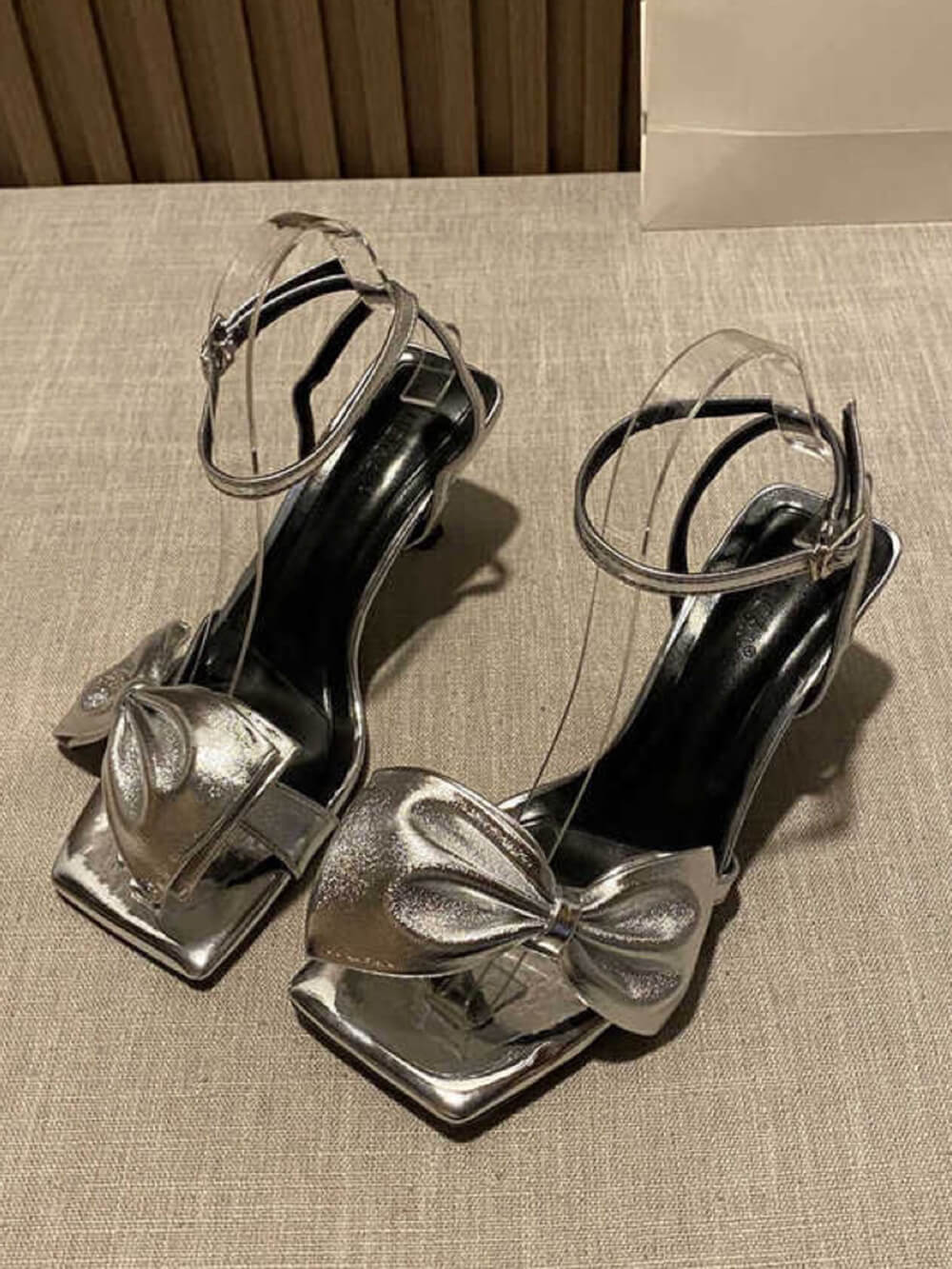 Bow-knot Chunky Heel Sandals