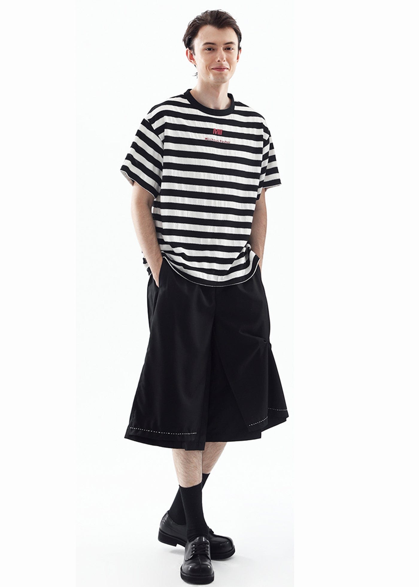 Wide-cut Contrast Shorts