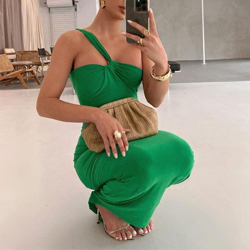 Slant-shouldered Backless Slim-fitting Hip Maxi Dress