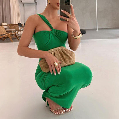 Slant-shouldered Backless Slim-fitting Hip Maxi Dress