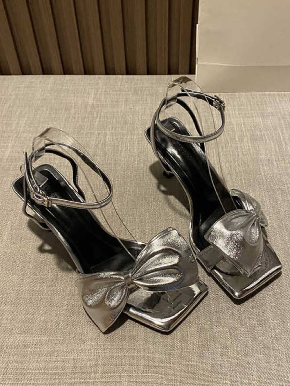 Bow-knot Chunky Heel Sandals