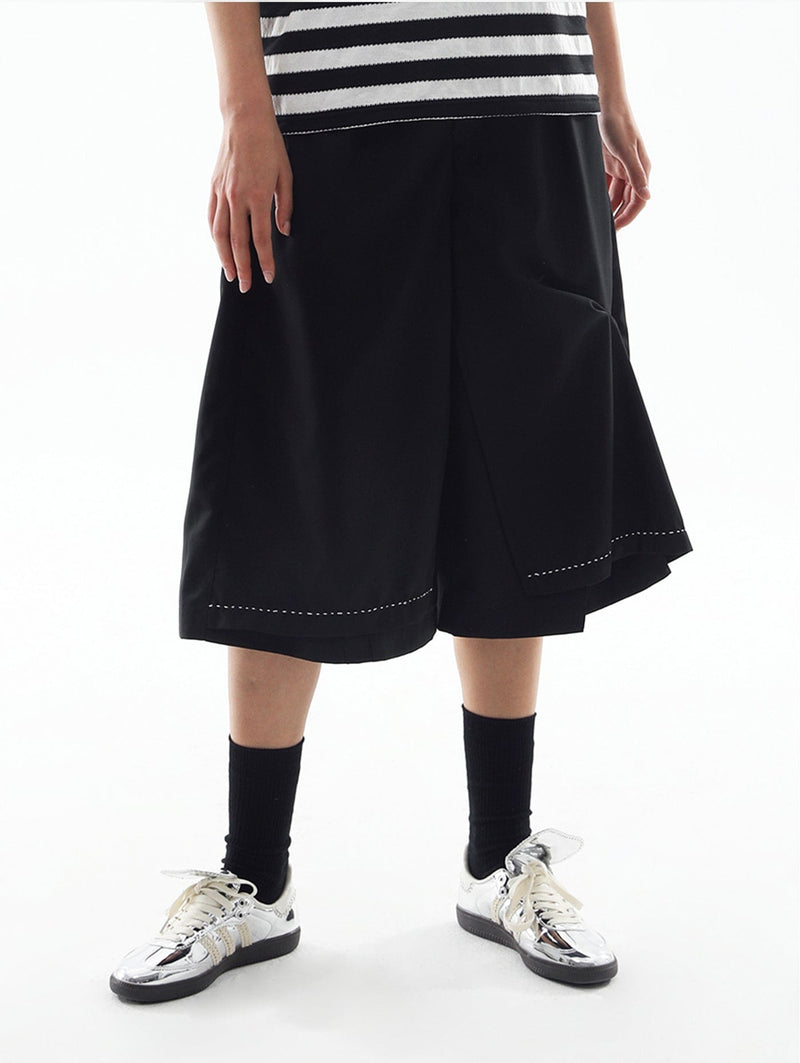 Wide-cut Contrast Shorts