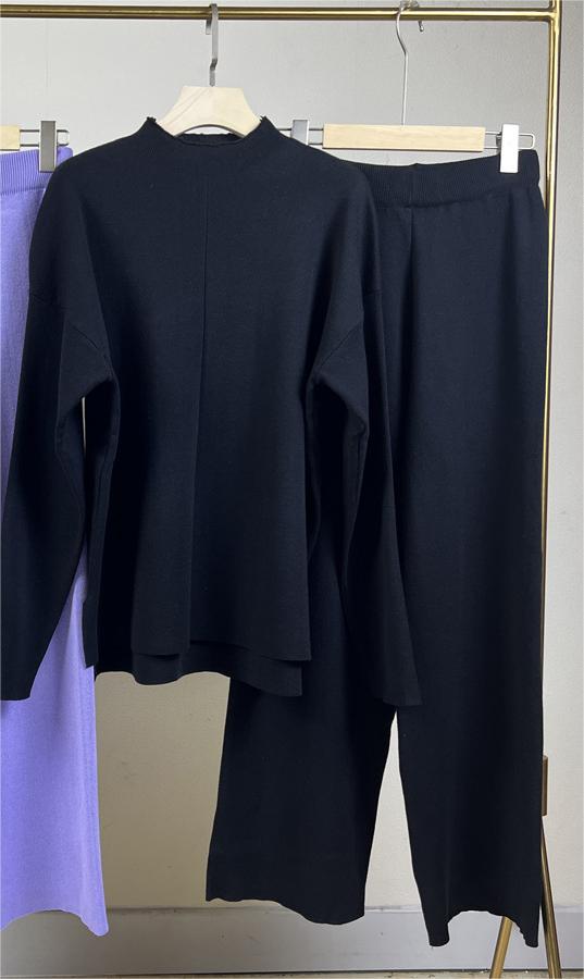 Autumn Winter Popular Long Sleeved Sweater Sets Knitted Top Trousers Two Piece Clothing