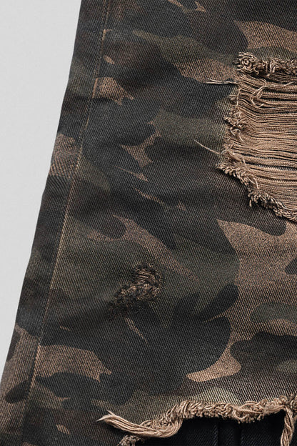 Double-layered Shredded Camo Shorts