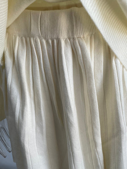 Color Round Neck Sweater Pleated Skirt Set Knitted Skirt Sets