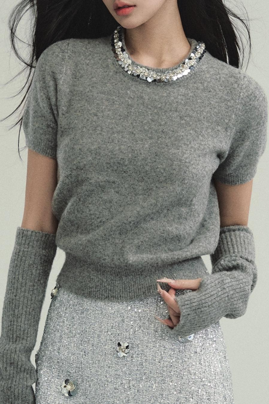 Layered Look: Pearl-trimmed Cropped Sweater With Detachable Arm Warmers