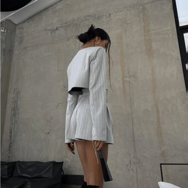 Designer ’s Striped Set Oversized Blazer Two Pieces Set for Pullover Long Sleeve Shirt Tops and Shorts