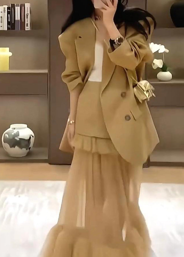 Set Stylish Suit Pieces and Coat Khaki Two Skirts Spring