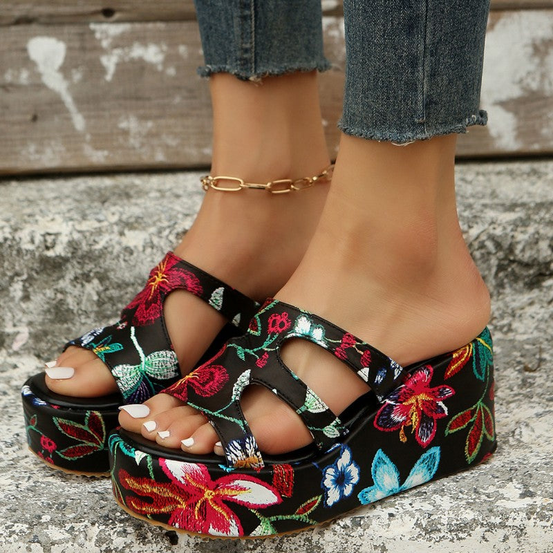 Daily Hollowed Out Patchwork Printing Round Comfortable Out Door Wedges Shoes (heel Height 2.36in)