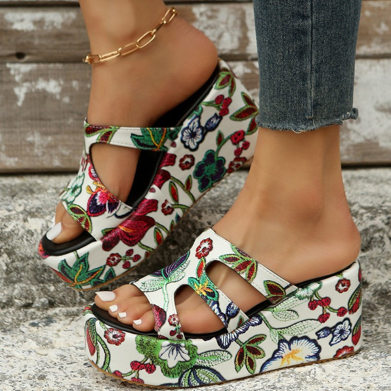 Daily Hollowed Out Patchwork Printing Round Comfortable Out Door Wedges Shoes (heel Height 2.36in)
