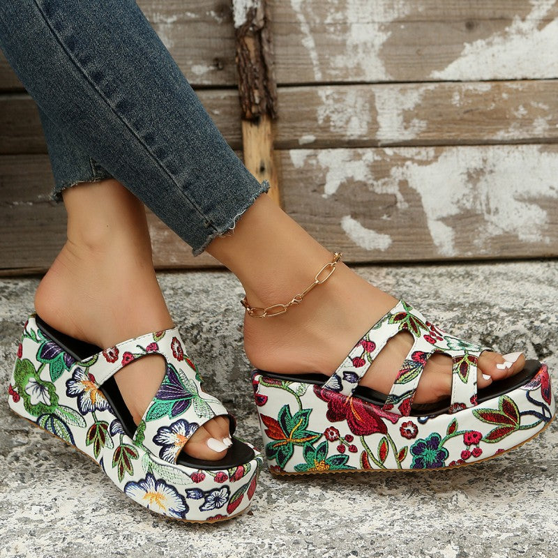 Daily Hollowed Out Patchwork Printing Round Comfortable Out Door Wedges Shoes (heel Height 2.36in)