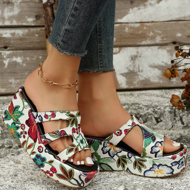 Daily Hollowed Out Patchwork Printing Round Comfortable Out Door Wedges Shoes (heel Height 2.36in)