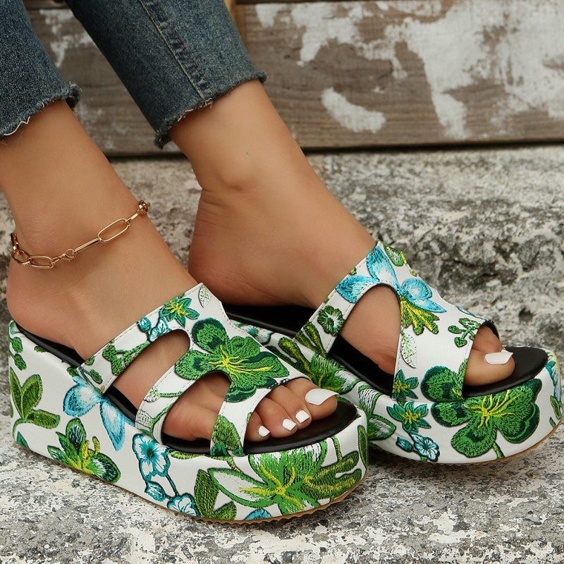 Daily Hollowed Out Patchwork Printing Round Comfortable Out Door Wedges Shoes (heel Height 2.36in)