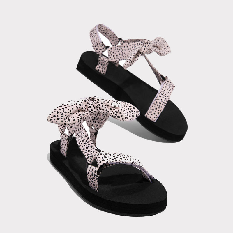 With Bow Opend Shoes