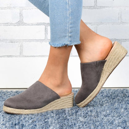 Color Closed Shoes