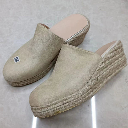 Color Closed Shoes