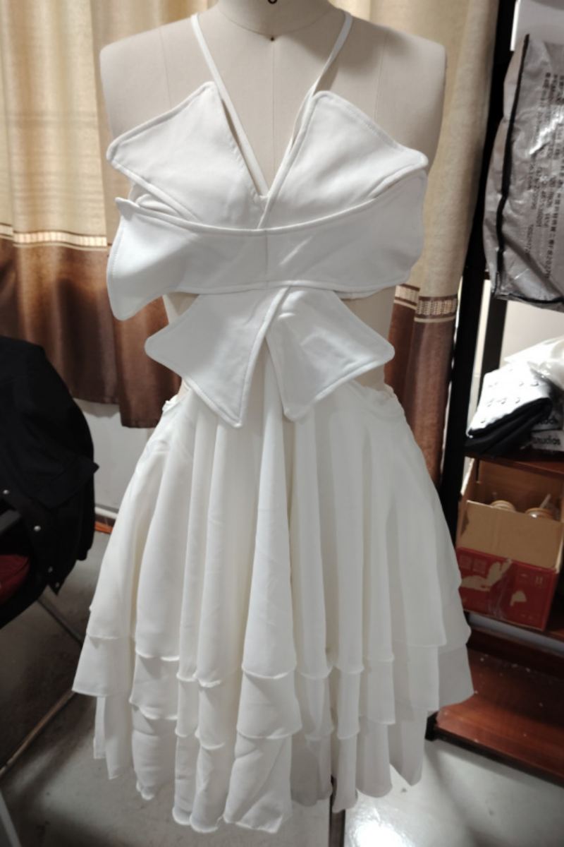 Color Lace Up Backless Halter Cake Skirt Dresses
