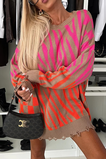 Stripe Irregular Weave Contrast O Neck Sweaters
