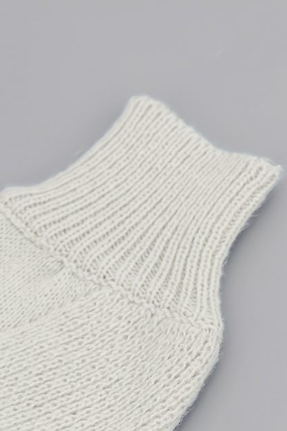 Color Weave O Neck Sweaters