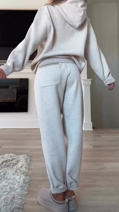 Round Neck Hooded Sweatshirt + Pants Suit