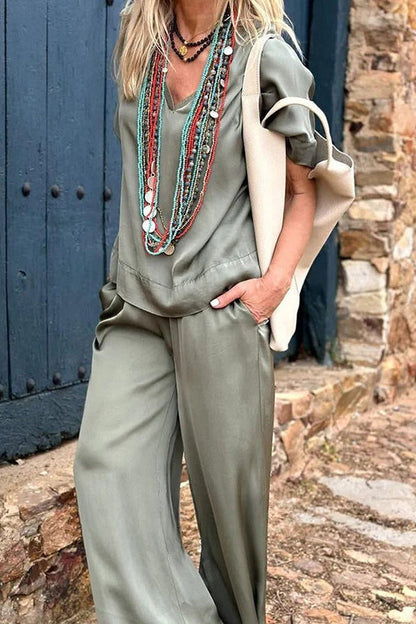 Satin Color Short-sleeved V-neck Top and Elastic Waist Pocket Wide-leg Pants Set