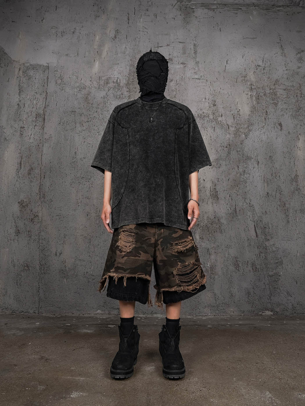 Double-layered Shredded Camo Shorts