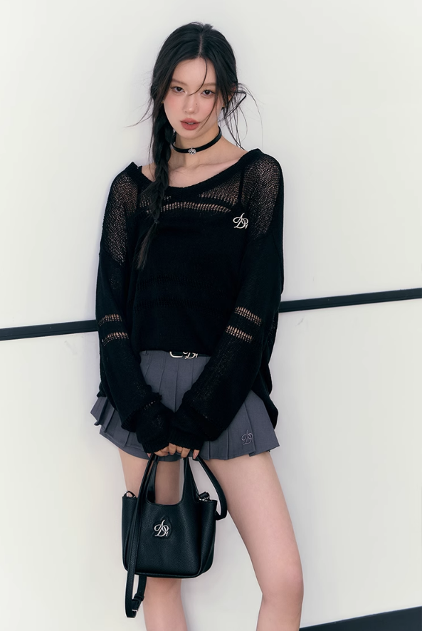 Airy Breeze V-neck Sweater
