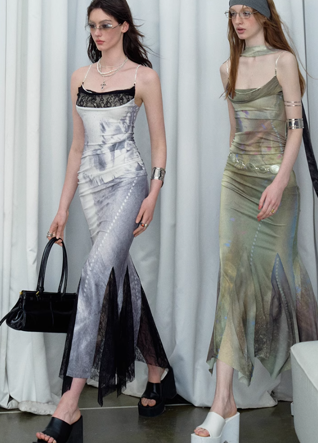 Luxe Diamond Chain Print Dress