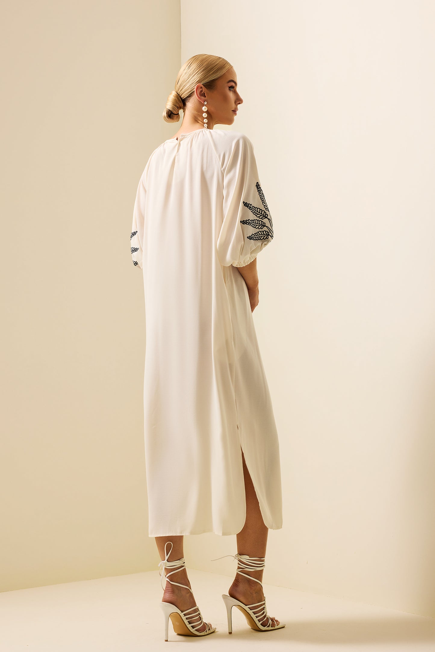 Embroidered Puff Sleeve Midi Dress