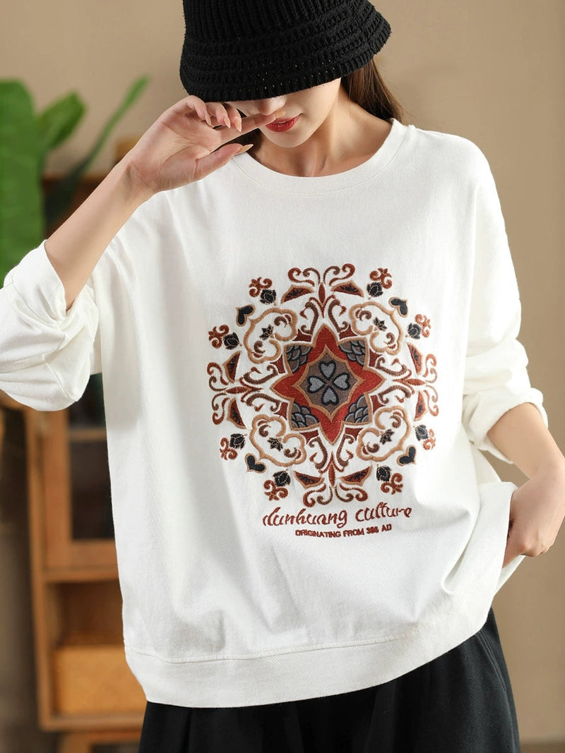Autumn Flower Embroidery O-neck Cotton Sweatshirt Wg034