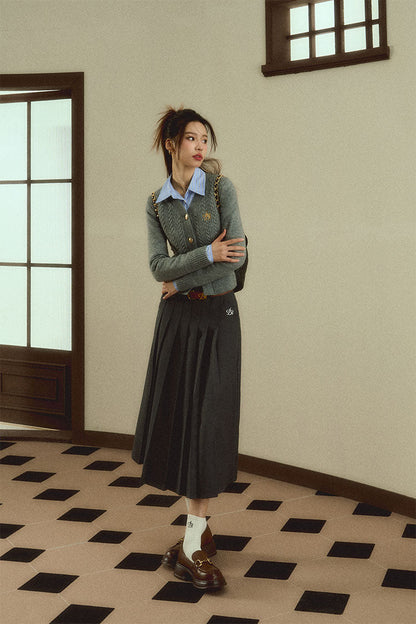 Classic Gray Cable Knit Cardigan: V-neck Button-front Sweater With Embroidered Logo