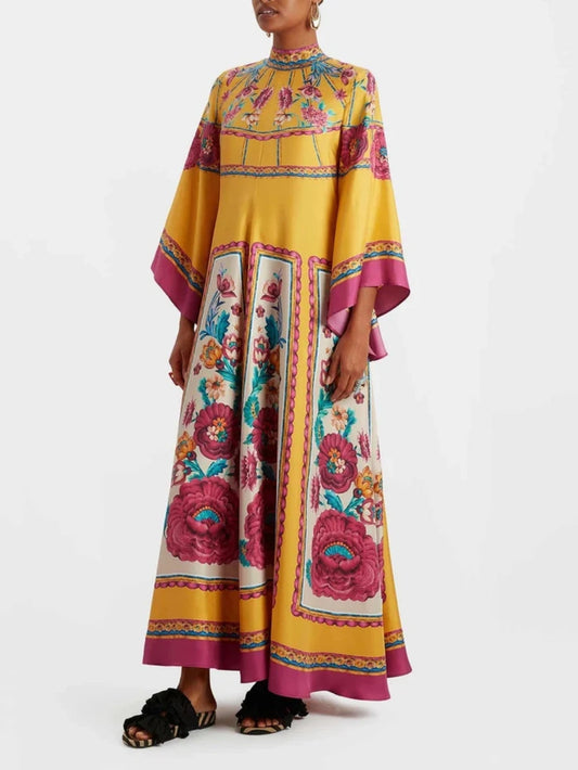 Long Flowing and Fashionable Maxi Dress