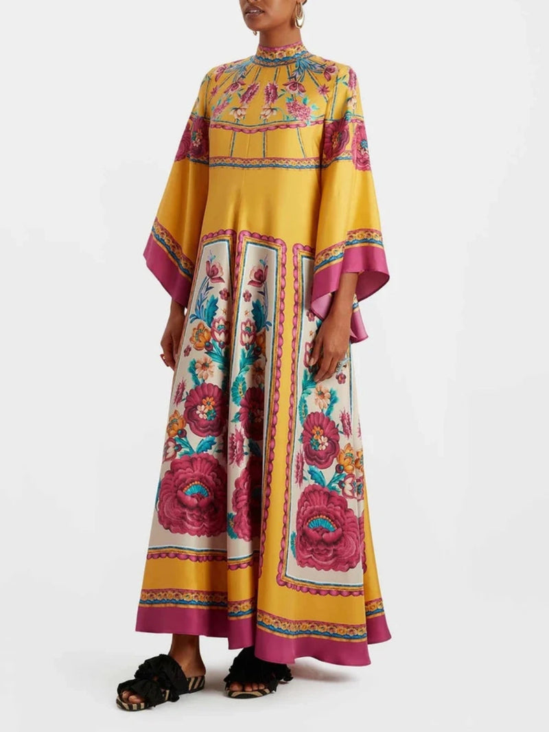 Long Flowing and Fashionable Maxi Dress