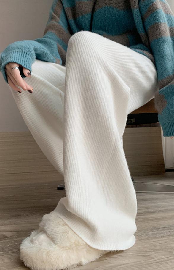 Gracefully Styled Pants for Any Occasion